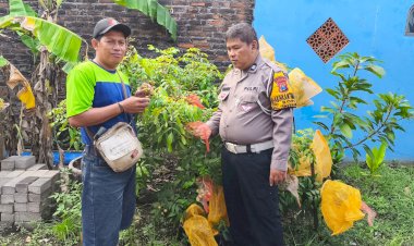 Bhabinkamtibmas-Polsek-Tanggulangin-Ajak-Warga-Manfaatkan-Lahan-Kosong-untuk-Dukung-Swasembada-Pangan