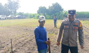Polisi-Turun-Sawah,-Dorong-Ketahanan-Pangan-di-Krembung