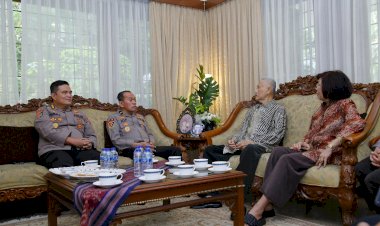 Anjangsana-HUT-Bhayangkara-ke-79,-Polri-Kunjungi-Mantan-Kapolri-Jenderal-(Purn)-Roesdihardjo