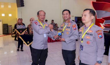 Anev-Sitkamtibmas-Semester-I-Tahun-2025,-Polresta-Sidoarjo-Dapatkan-Penghargaan-Kapolda-Jatim