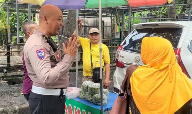 POLANTAS-MENYAPA-MASYARAKAT,-SOSIALISASIKAN-TERTIB-BERLALU-LINTAS-DAN-KESELAMATAN-BERKENDARA-MENJELANG-OPERASI-ZEBRA-2025