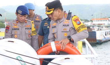 Jelang-Nataru-Polresta-Banyuwangi-Gelar-Pemeriksaan-Keselamatan-Terpadu-di-Pelabuhan-Ketapang