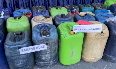 Polres-Bondowoso-Amankan-Dua-Tersangka-Penimbun-1-Ton-BBM-Bersubsidi