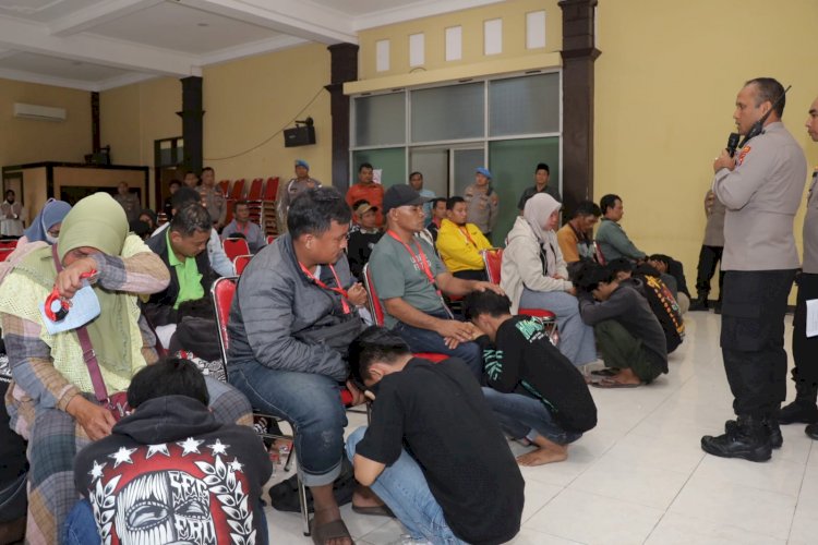 Kapolres Lamongan Lakukan Pendekatan Humanis Tangani Aksi Pemuda Konvoi di Jalan