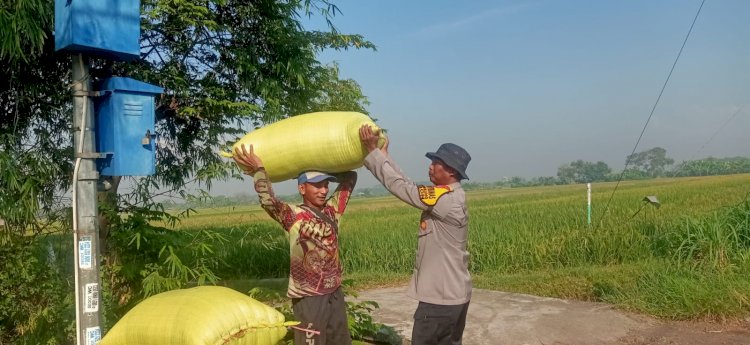 Bhabinkamtibmas Semambung Tinjau Lahan P2B Warga