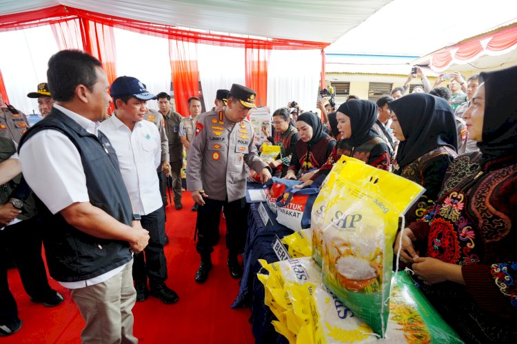 Kapolri Tinjau GPM di Kalbar, 310,25 ton beras SPHP telah Polri distribusikan