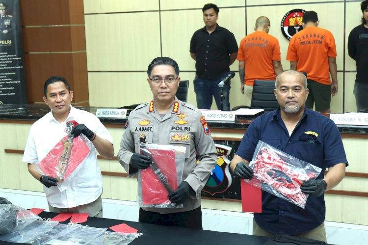 Polda Jatim Ungkap Sindikat Pencurian Bersenjata Lintas Provinsi di Minimarket
