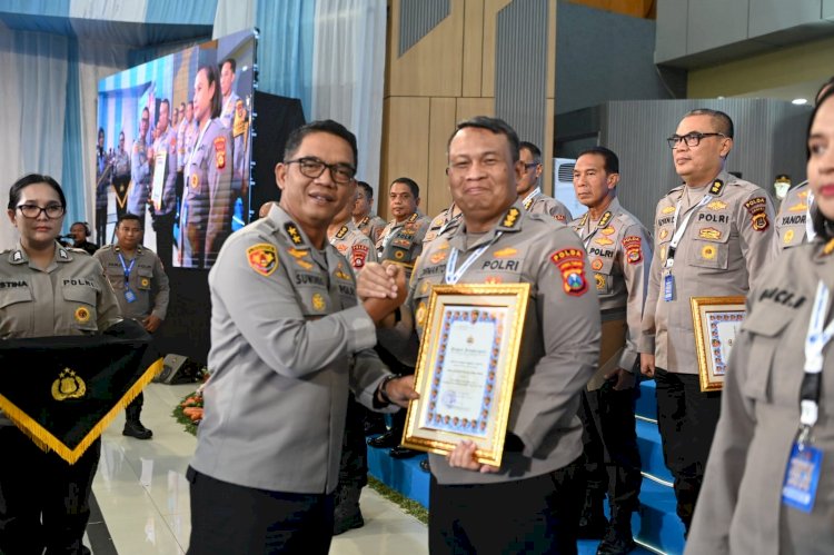 Biro Logistik Polda Jatim Raih 2 Penghargaan Pemanfaatan BMN dan Pelaporan Terbaik