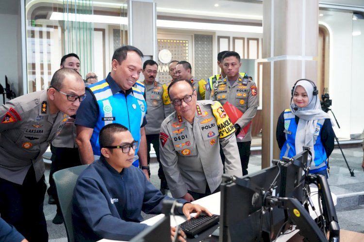 Wakapolri Pantau Arus Balik Nataru di Command Center Tol Jasa Marga Jatiasih