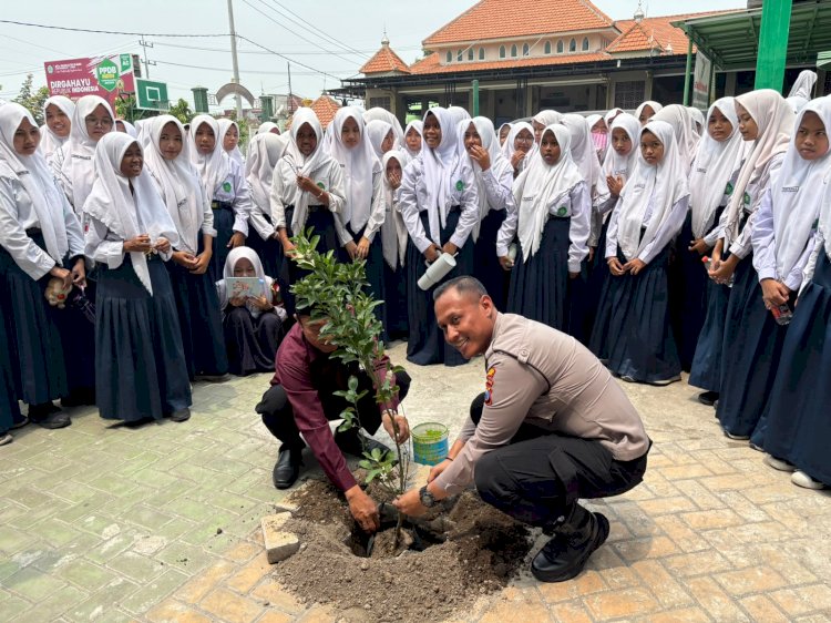 Sidoarjo Asri Sejuk Green Policing, Polresta Sidoarjo Ajak Pelajar Peduli Kelestarian Lingkungan
